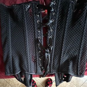 Ladies Blk corset cover photo is the back of it